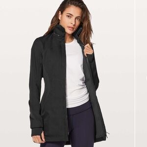 NWOT | NEVER WORN LULULEMON JACKET IN BLACK | SIZE 6